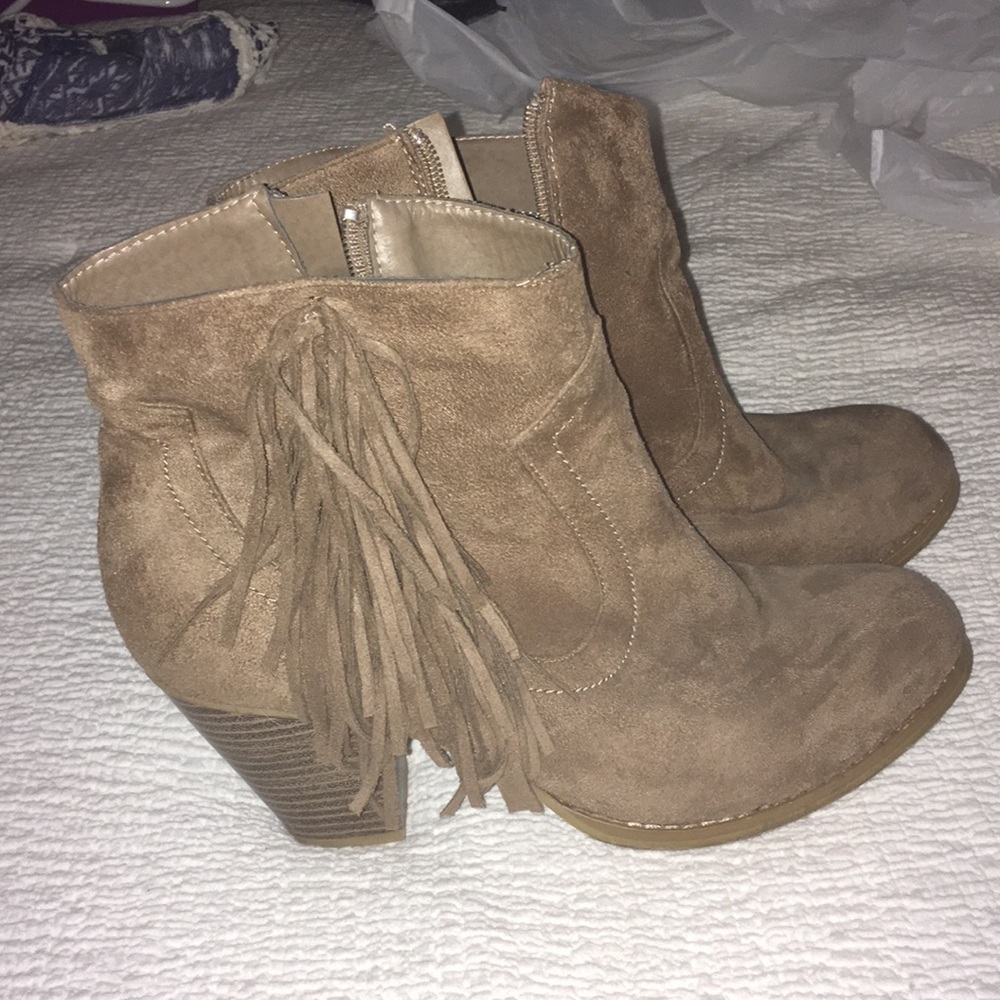 Diva Lounge fringe bootie